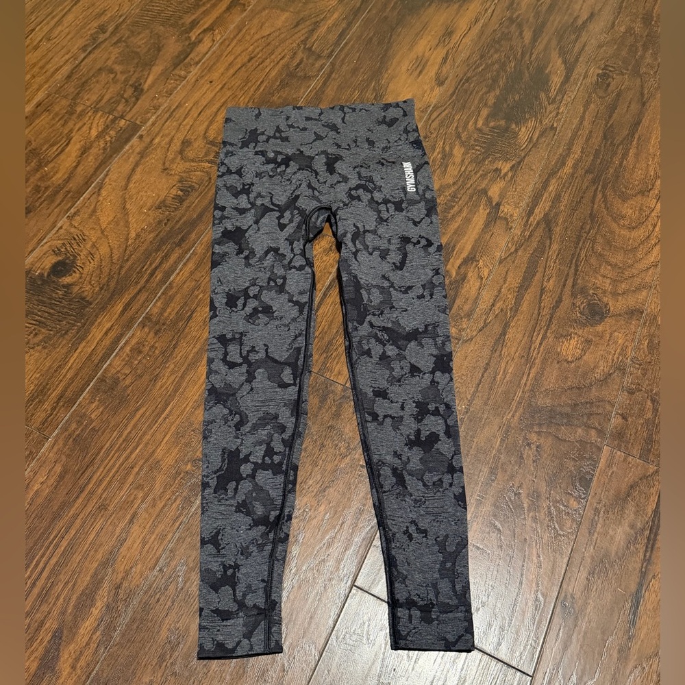 Gymshark women’s camo adapt seamless leggings size small